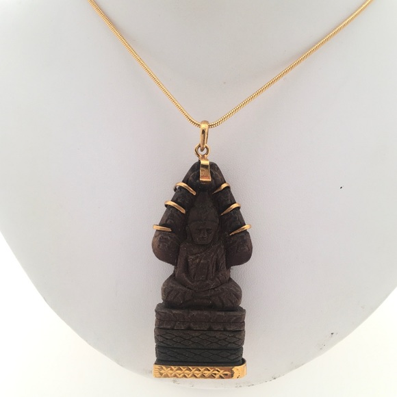 SOLD! Hand carved Burmese wooden Buddha pendant - Picture 2 of 5